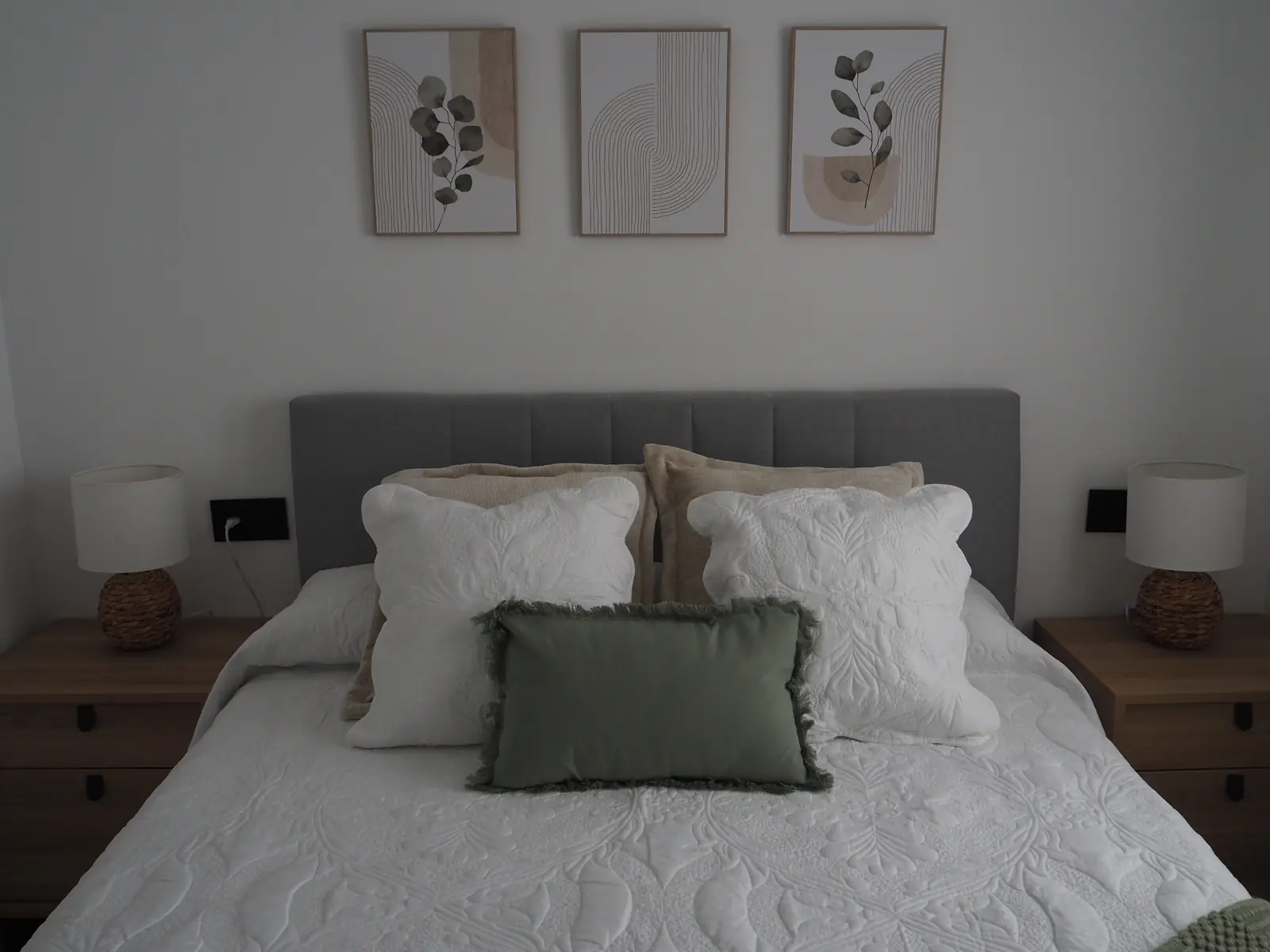 Dormitorio doble decorado en tonos verdes